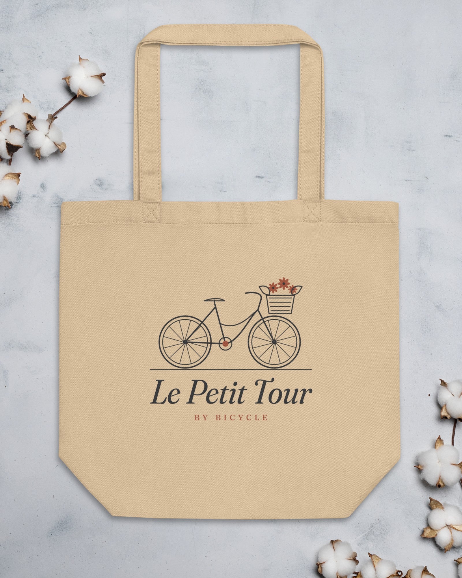 Le Petit Tour Tote, lifestyle photo